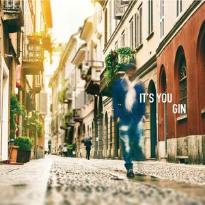 在楼道里做爽翻H男男
