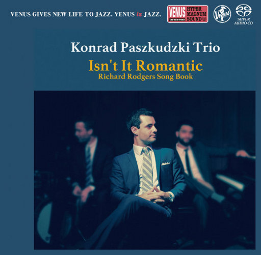 在楼道里做爽翻H男男
